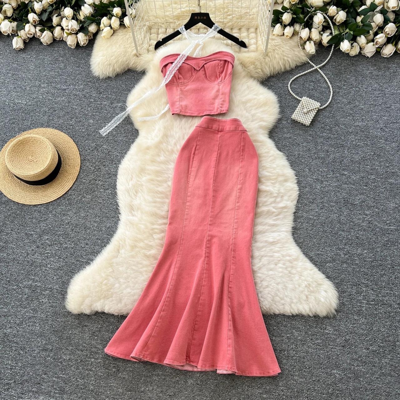 Strapless Pink Dress With Flared Skirt Design