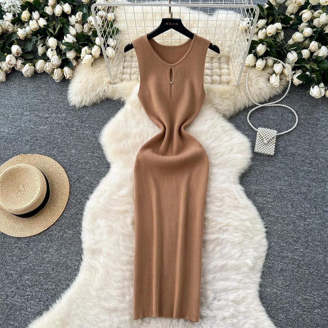 Sleeveless Ribbed Knit Dress With Keyhole Detail